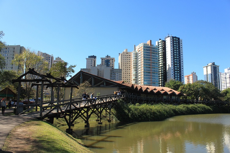 Melhores bairros para se hospedar em Curitiba